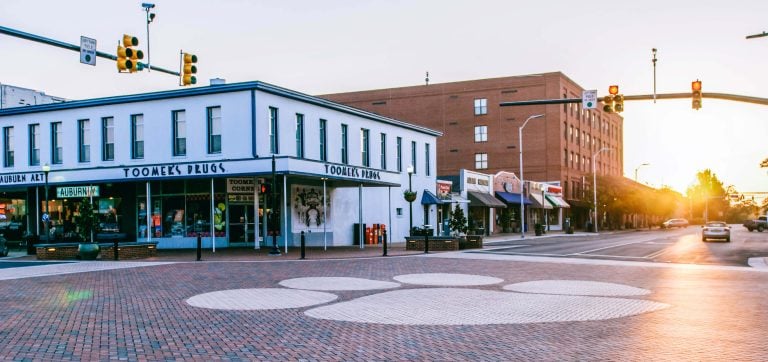 Individual, Business and Specialty Transport Services in the city of Auburn. 