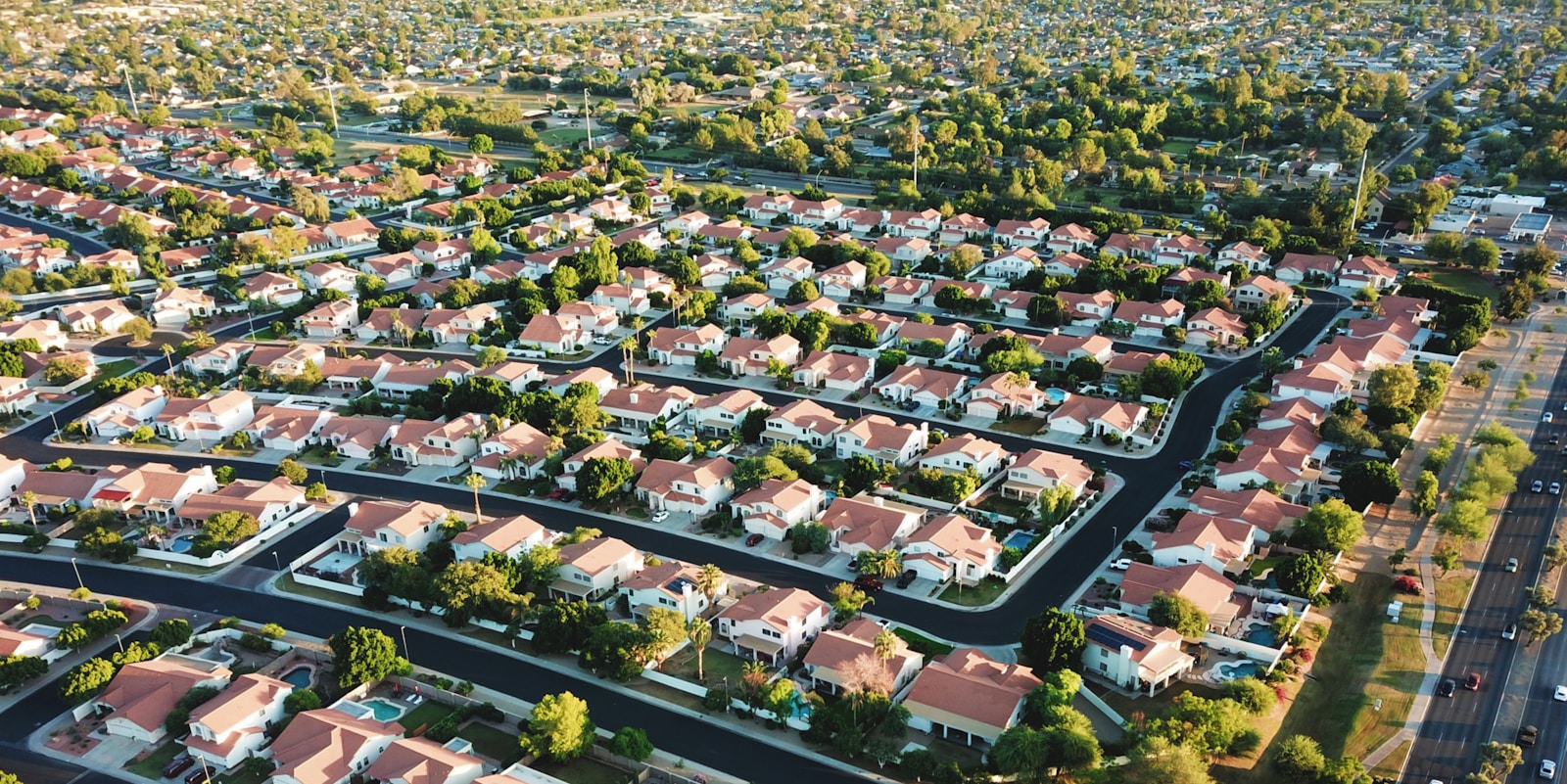 Aerial view of Glendale Arizona neighborhoods