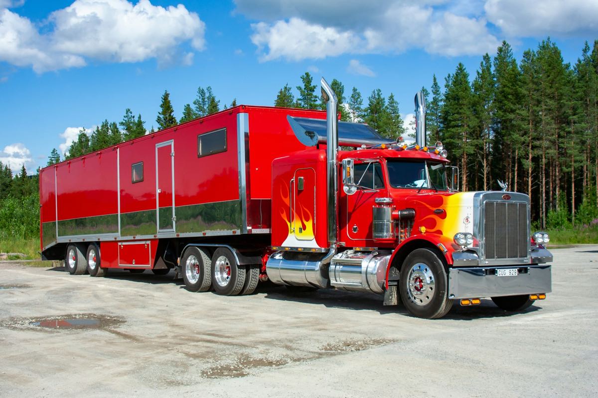 Summerville's Expertise in Specialty Transport Services