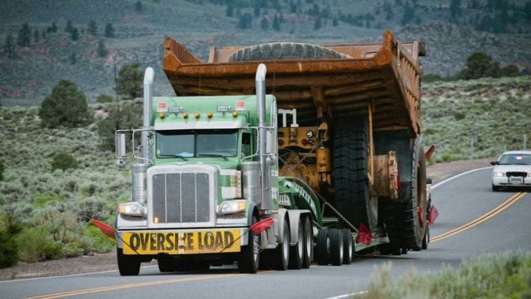 Read This Before You Hire a Transport Company for your Heavy Haul Shipping Needs