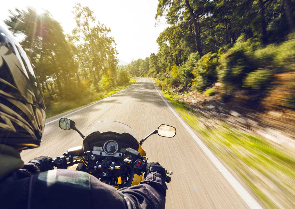 What are the Benefits of Using a Broker When You Need to Ship a Motorcycle?
