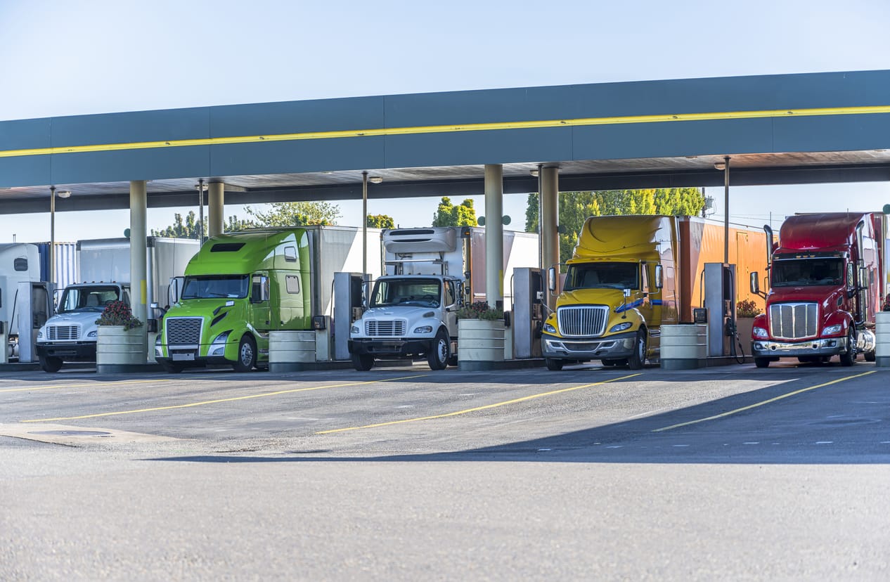 How Truck Drivers Maximize the Fuel Efficiency of Their Rigs