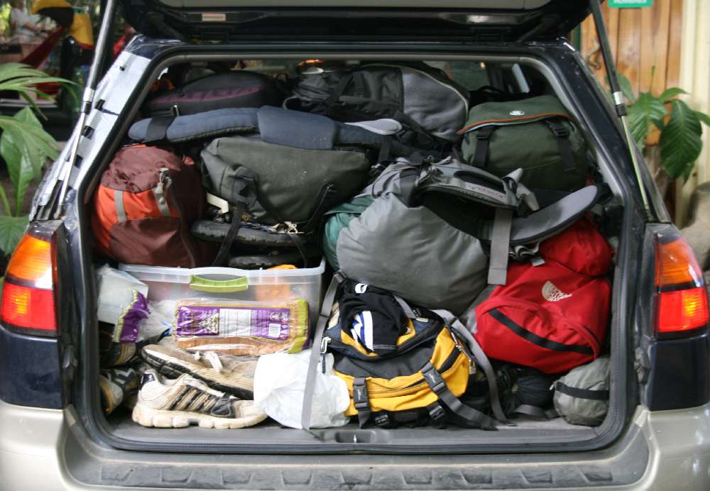 Is Putting Personal Belongings in the Vehicle when Shipping it Okay?  