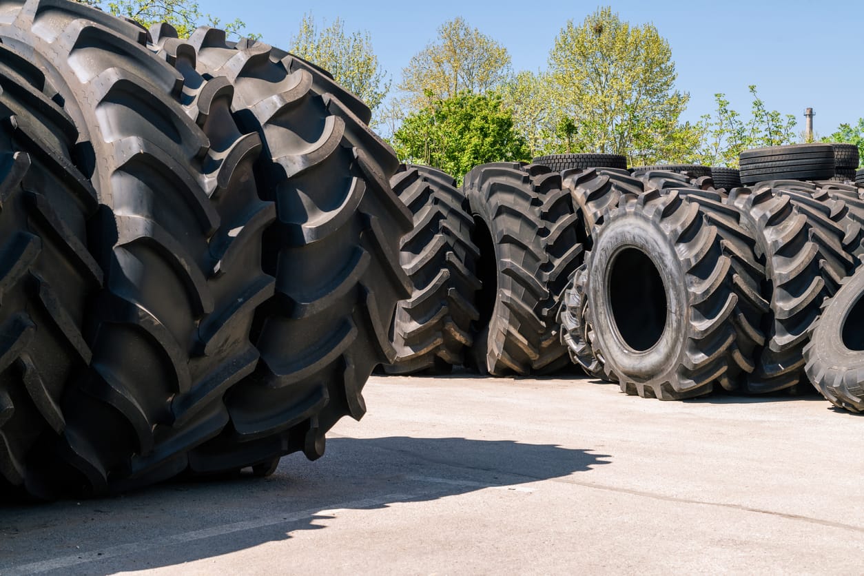 How to Ship Large Tires