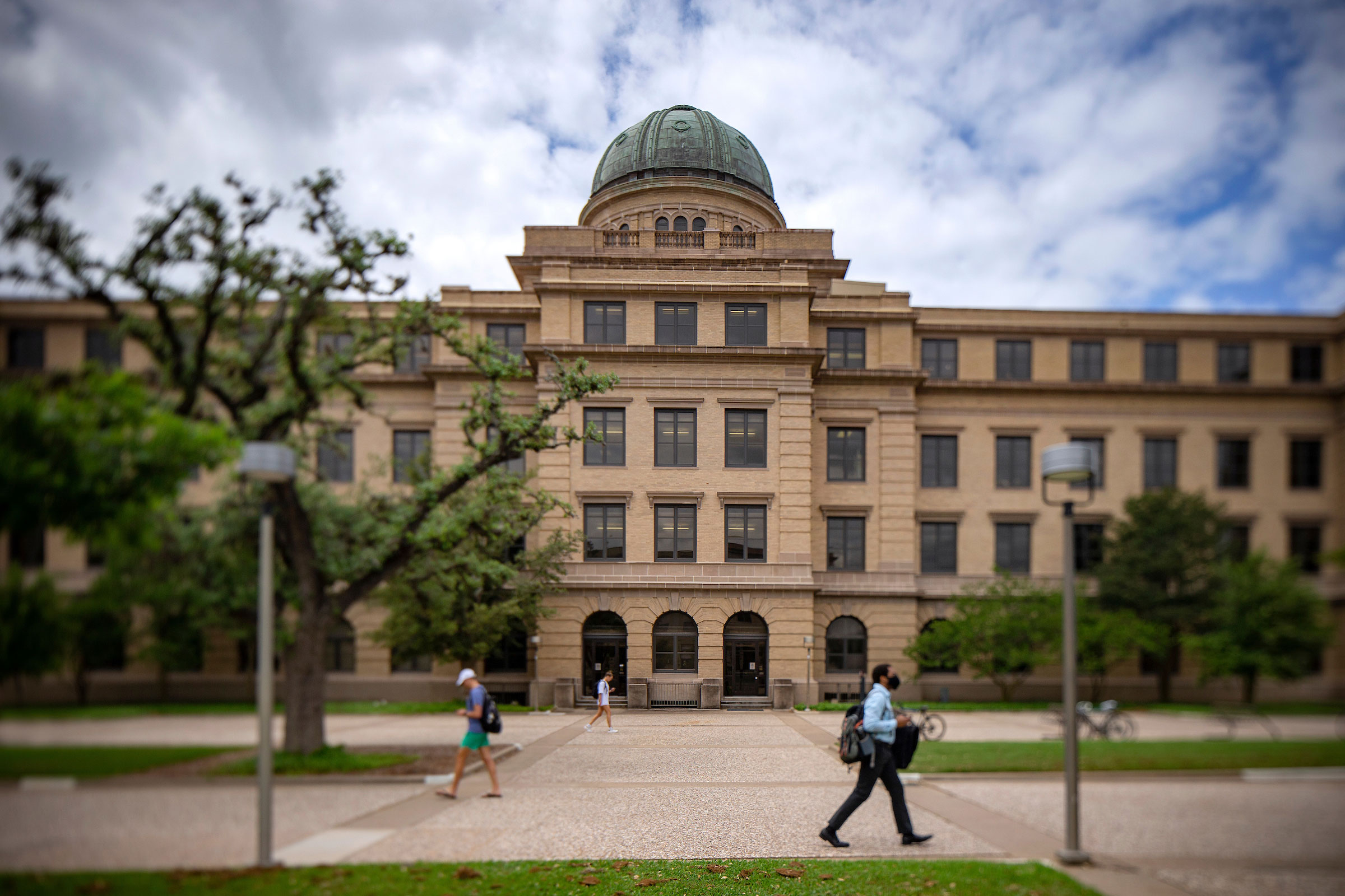 How to Ship a Car to or from Texas A&M University in College Station, Texas