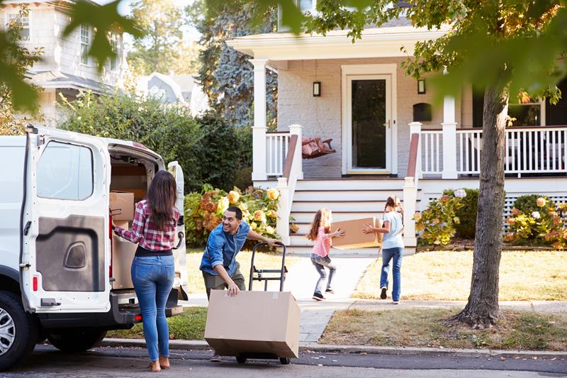 Why people might relocate from Chicago to Las Vegas