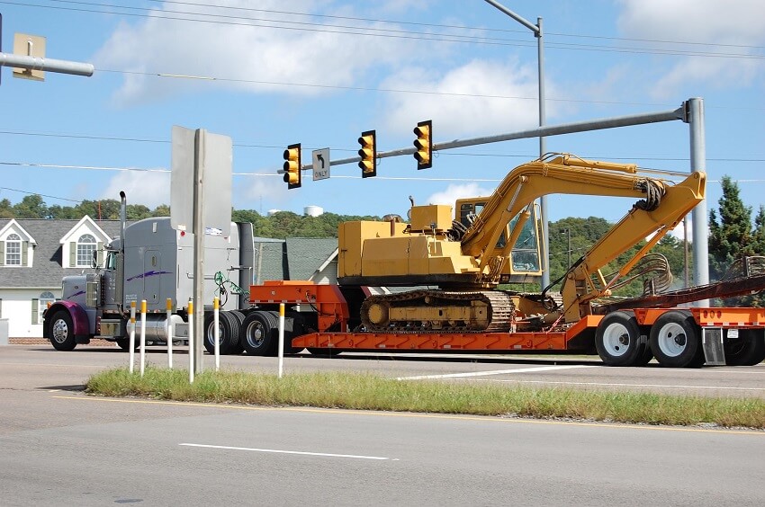 All there is to Know About Heavy Equipment Shipping In & Out of the State of Texas    