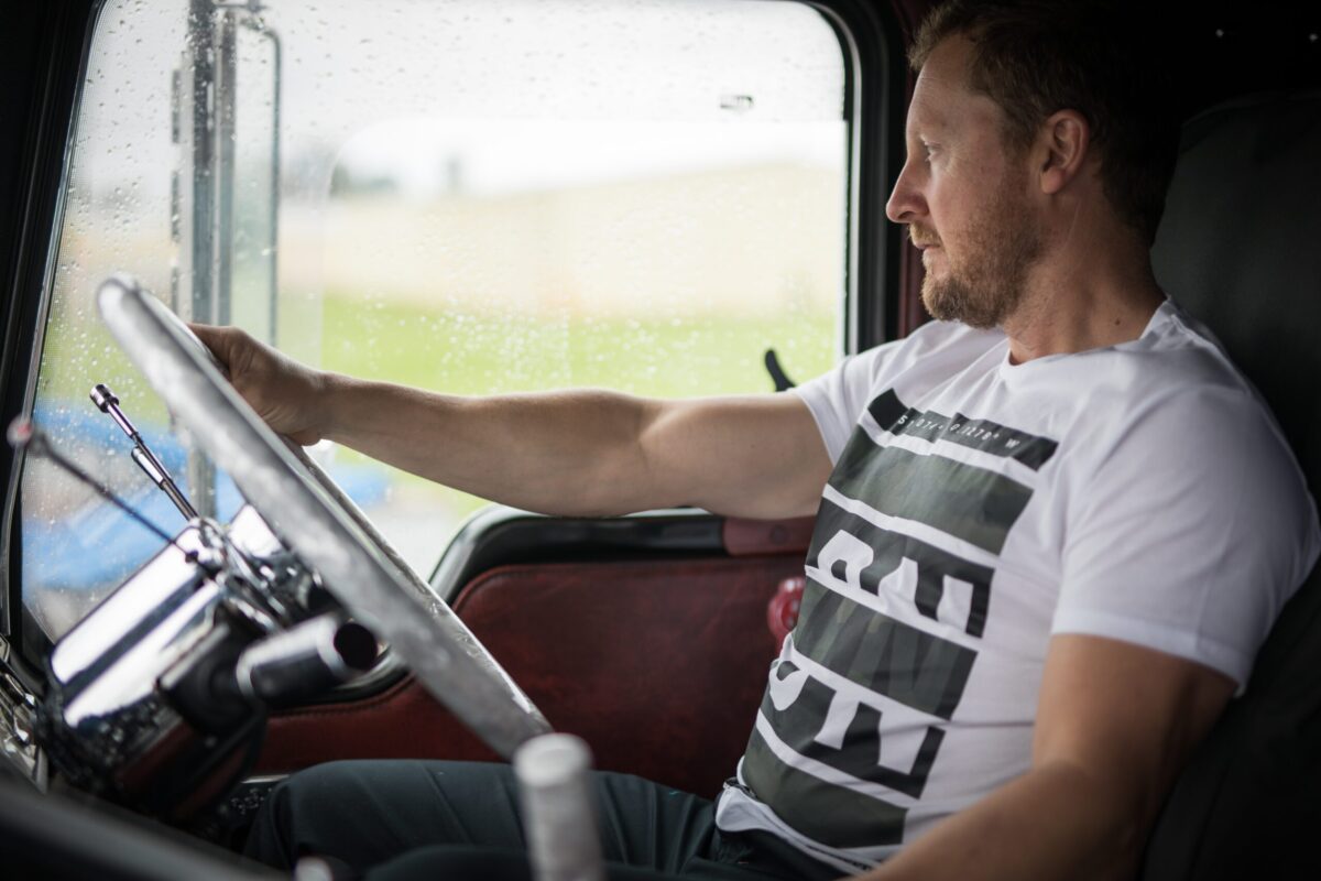 How to Choose the Right Transportation Company