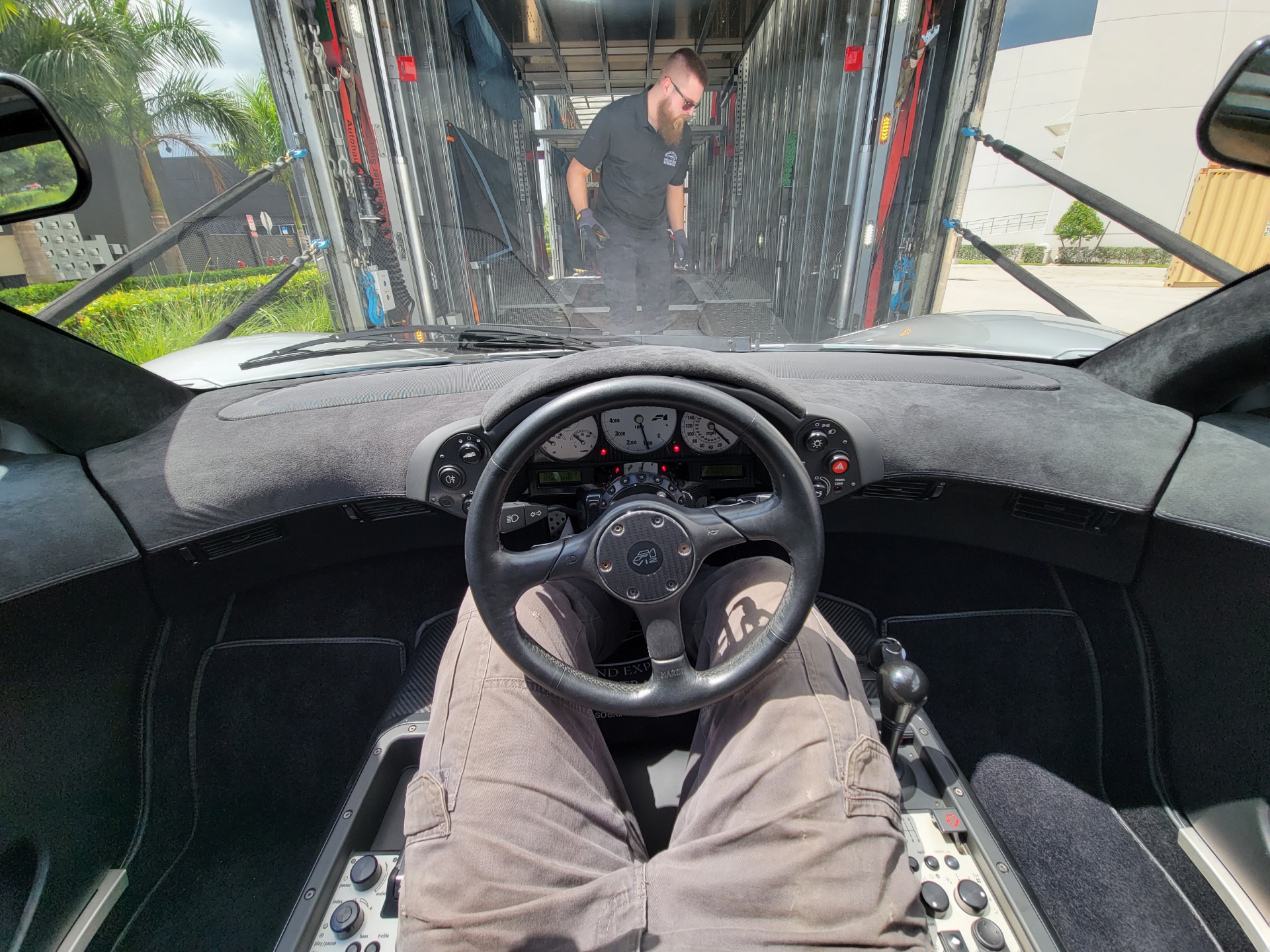 Why You Should Hire a Shipping Company