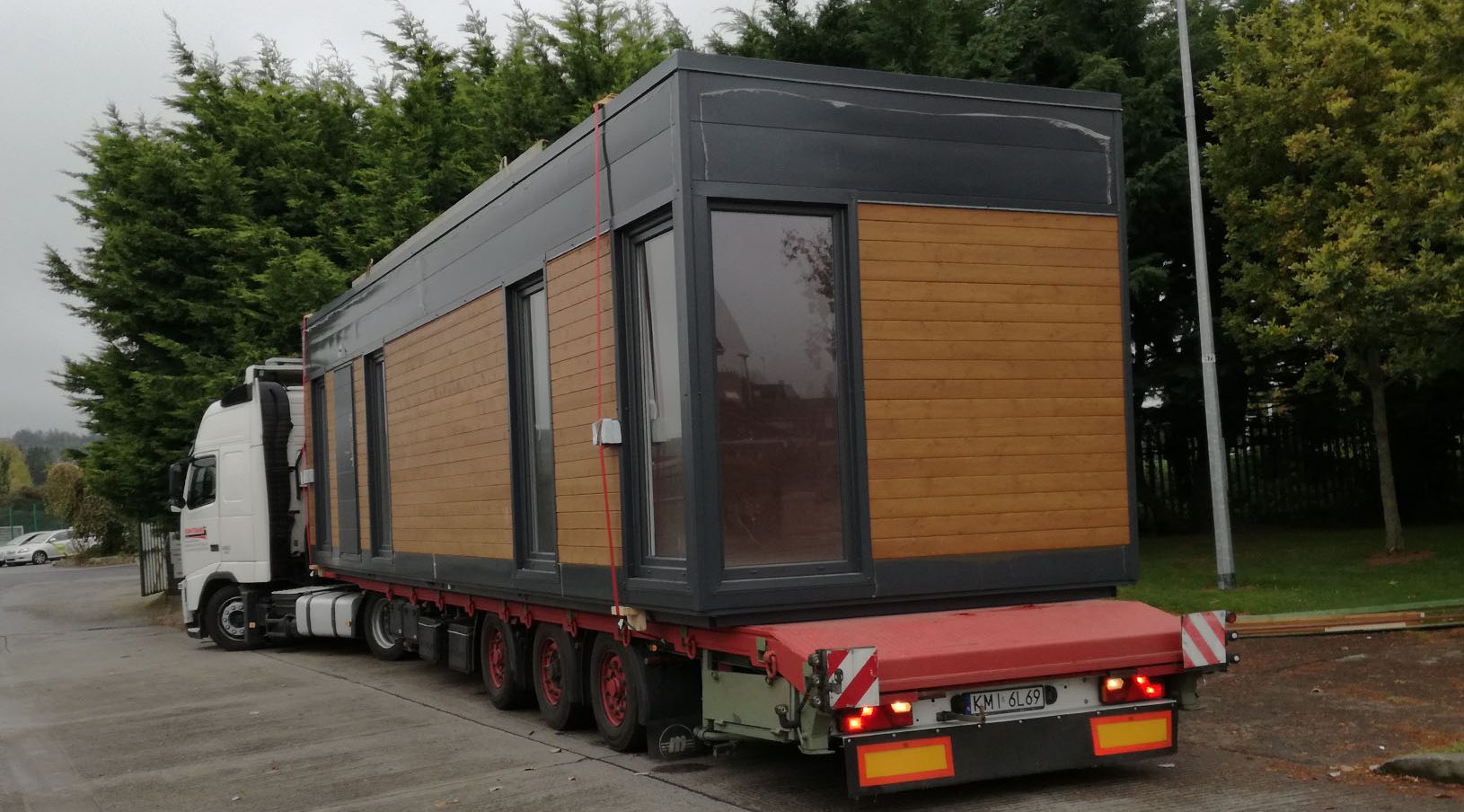 Choosing a Shipping Company to Transport Your Modular Home