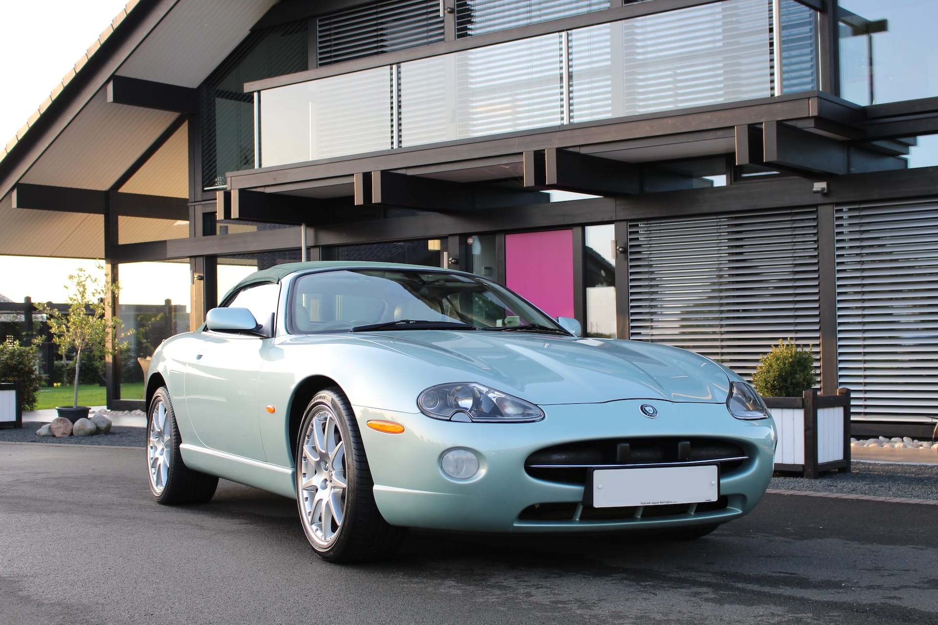 Jaguar XK8