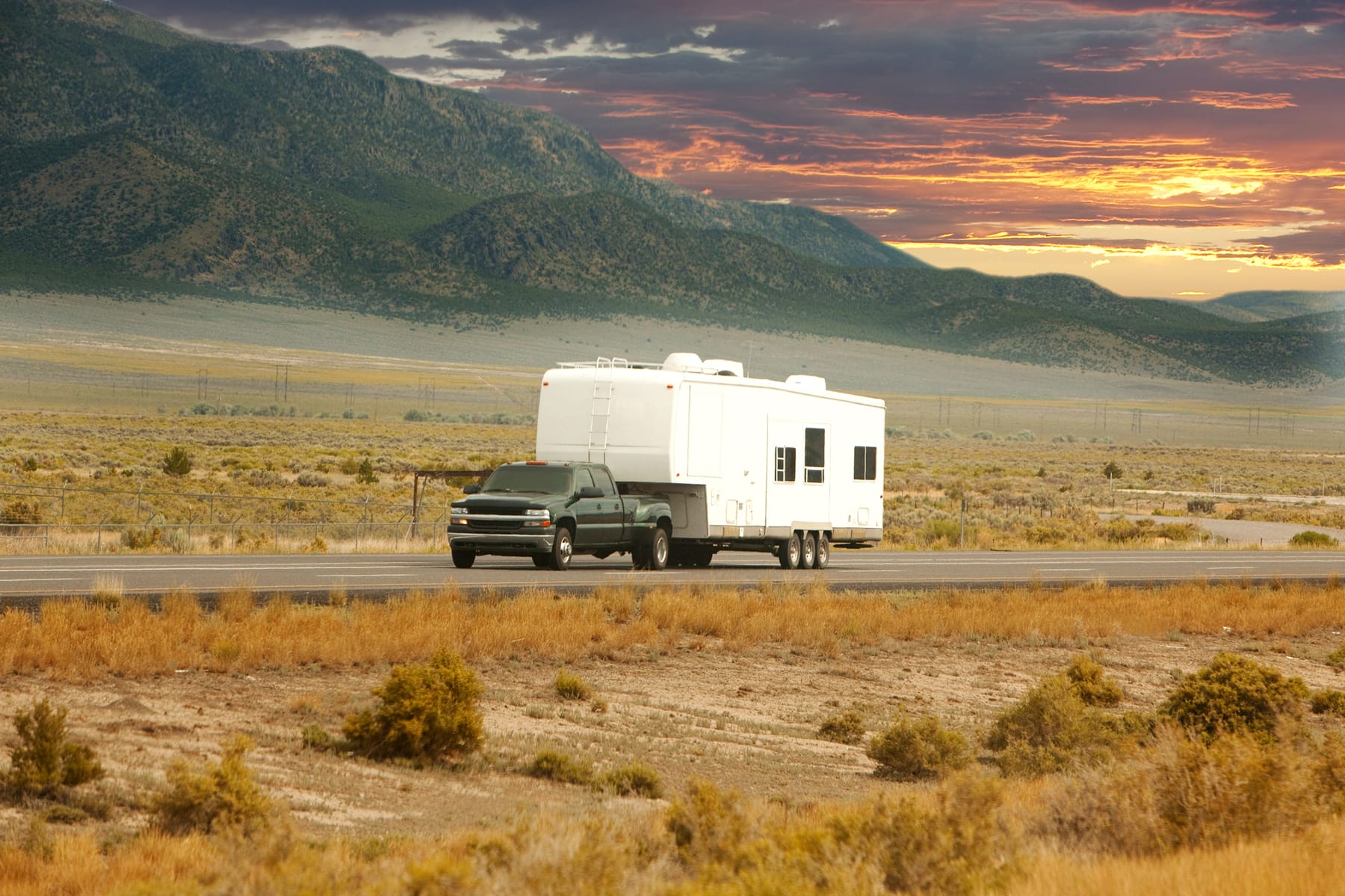 Transporting a Fifth-Wheel Trailer 