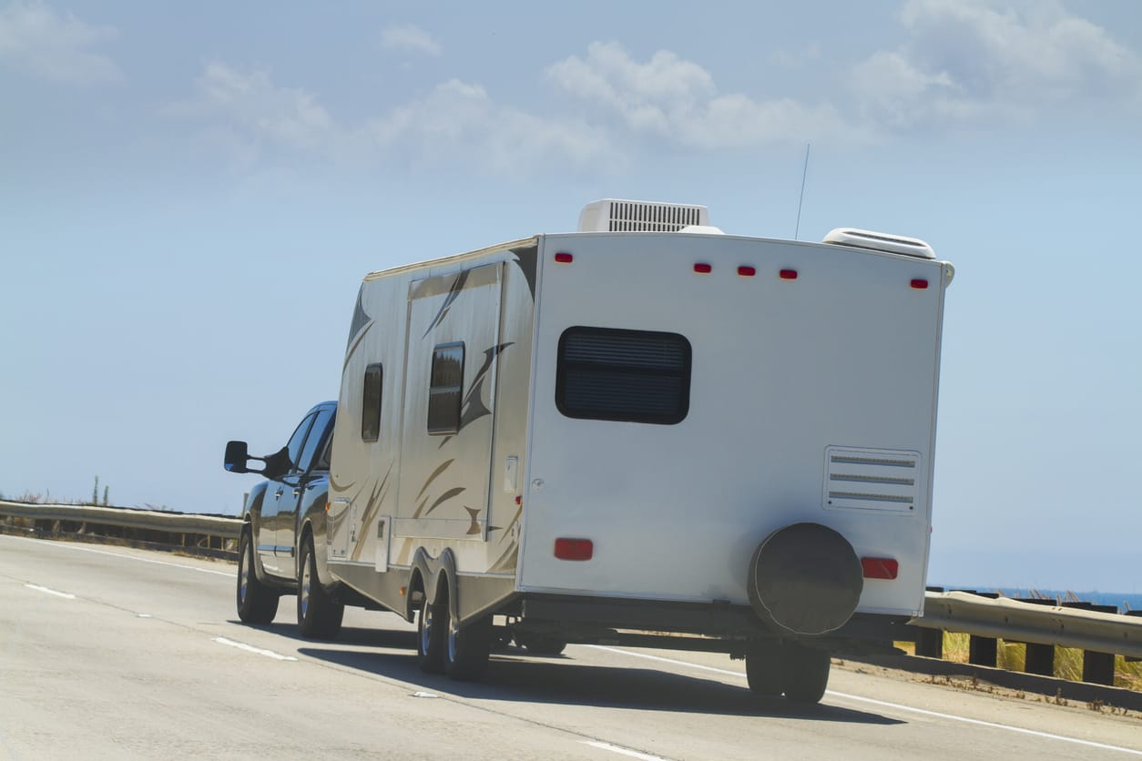 Equipment Required for Transporting Fifth-Wheel Trailers 