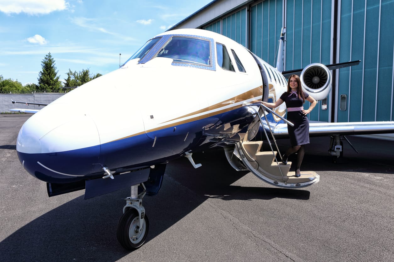 Receiving the Aircraft at the Destination