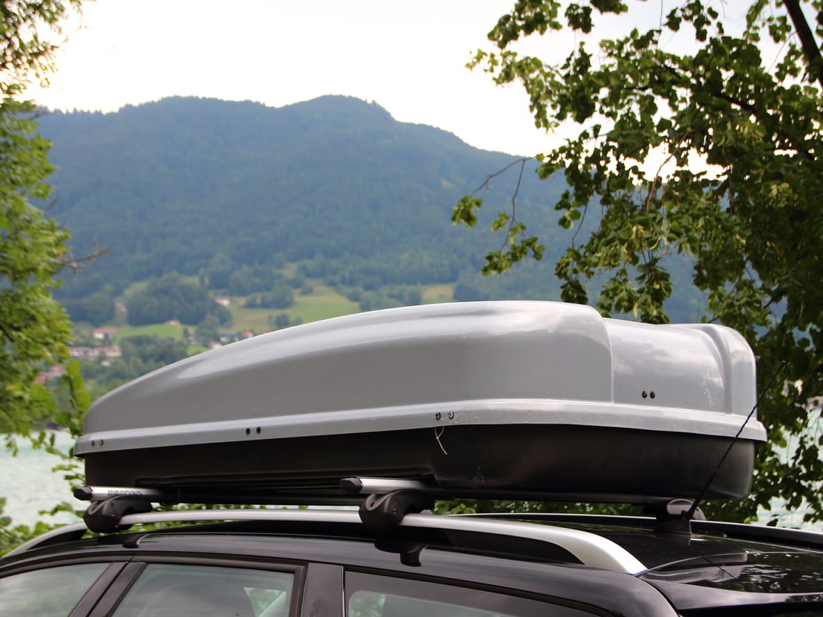 Considerations When Shipping a Vehicle with a Roof Rack