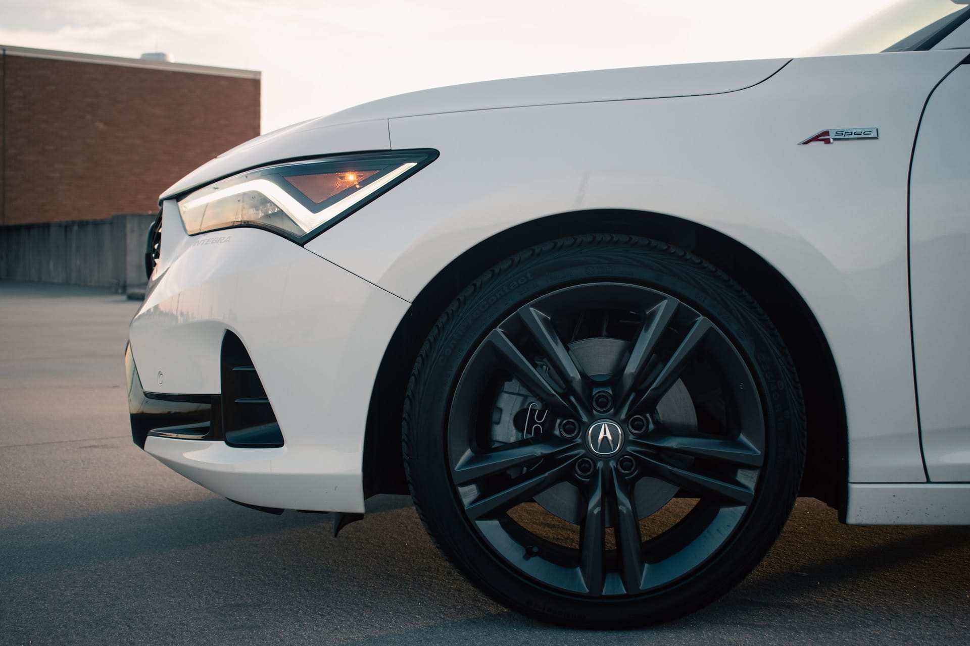What You Should Know Before Moving an Acura TLX