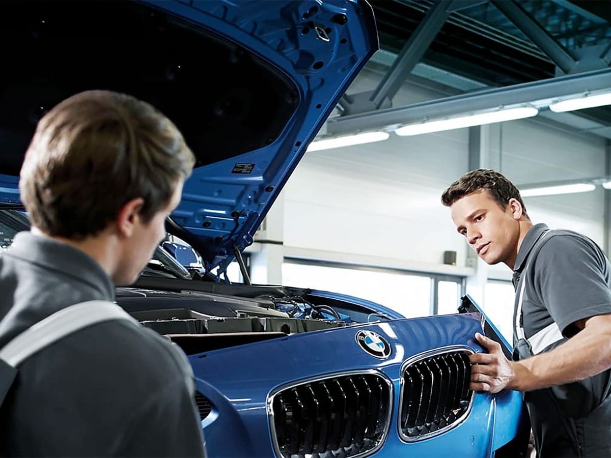 Inspecting Your BMW 5-Series before Shipping