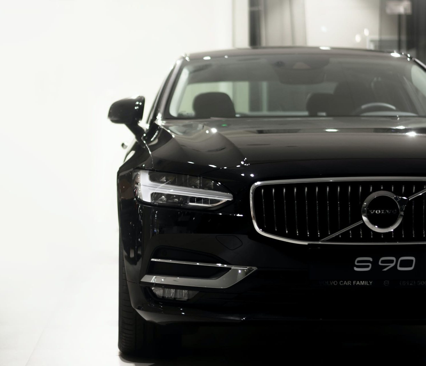What You Must Understand Before Transporting a Volvo S90