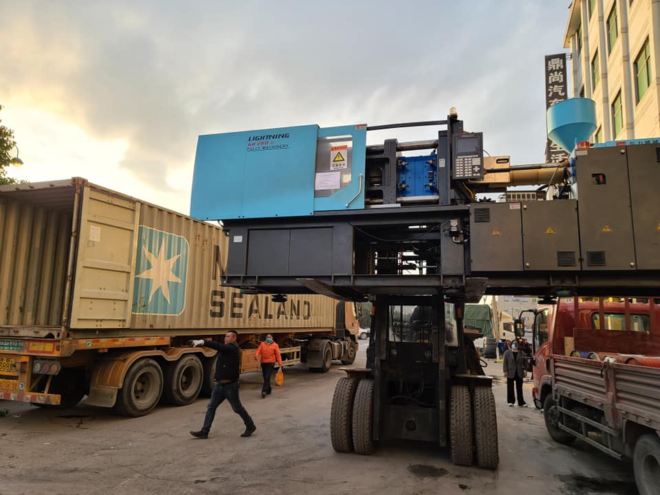 Methods for Transporting an Injection Molding Machine