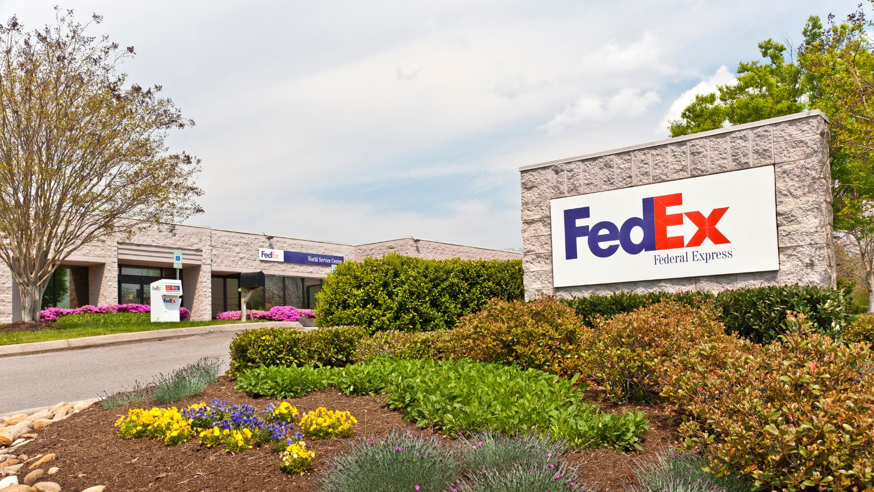 FedEx Freight Shutting Down 29 Service Centers: A Closer Look
