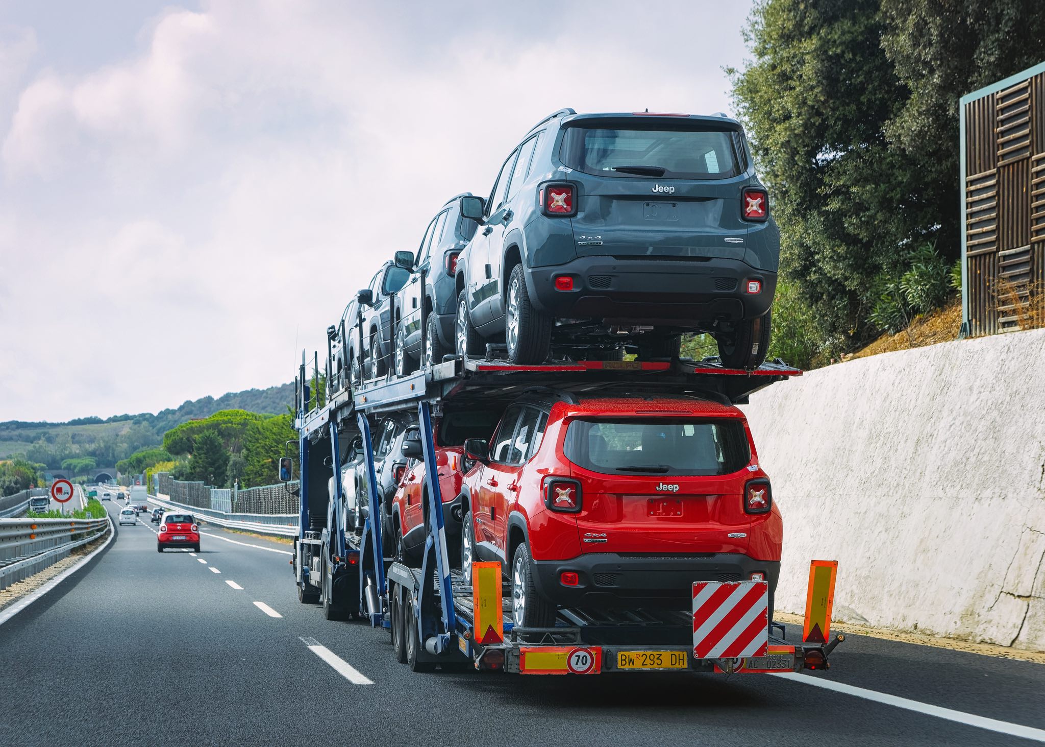 Saving Money & Time on Car Shipping is one of the Advantages of Multi-car Transport