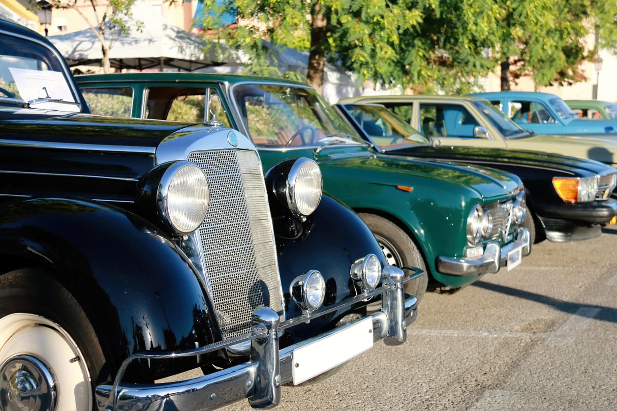 Car Shipping for Auction Houses: Safely Transporting Rare and Valuable Vehicles