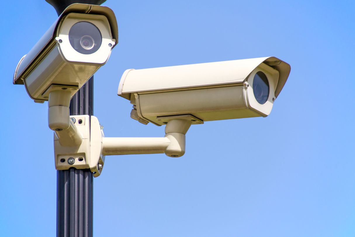 AI Cameras for Highway Surveillance: Detecting and Preventing Vehicle Litter