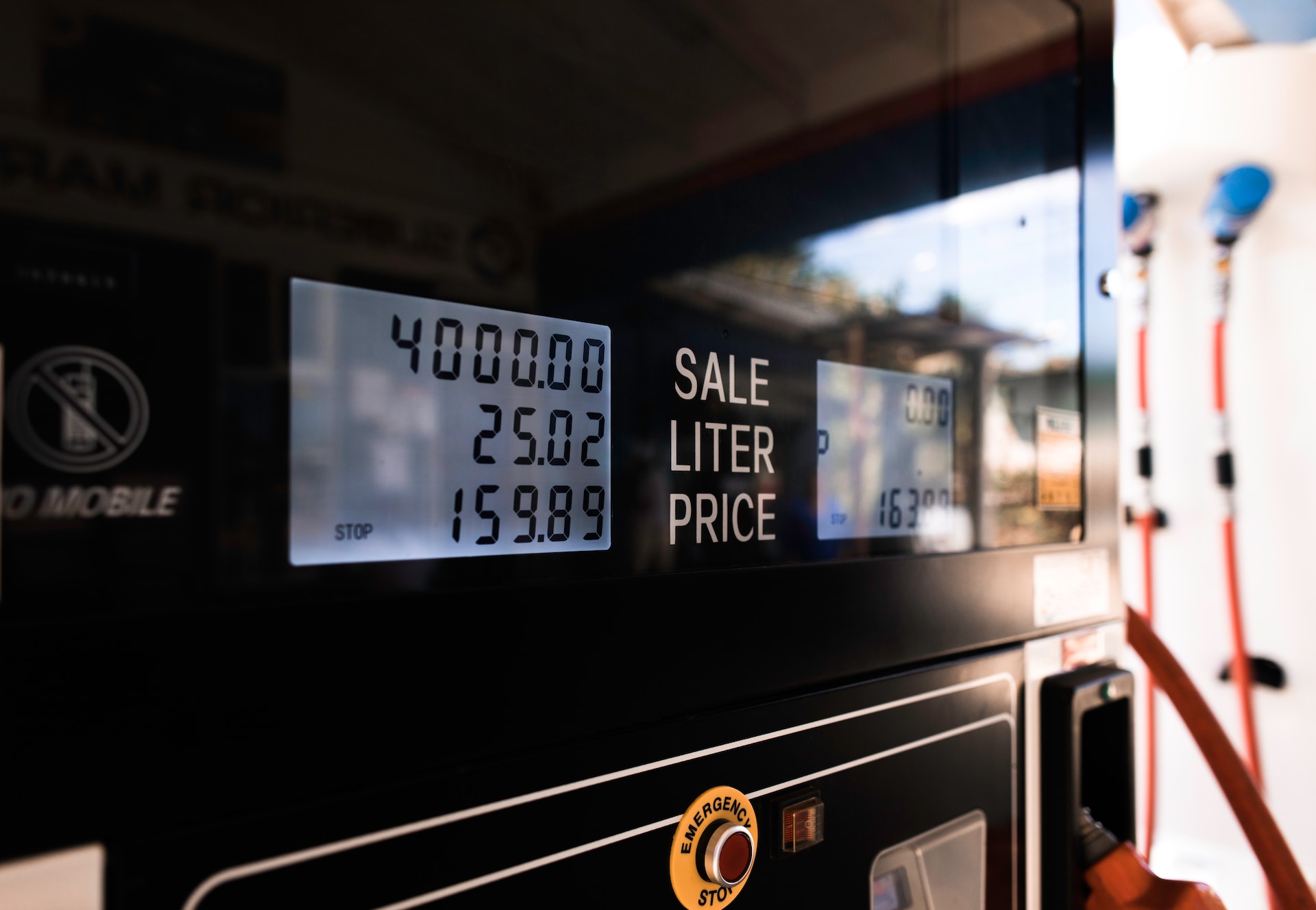 Maximizing Your Fuel Efficiency: A Comprehensive Guide to Saving Money at the Gas Pump