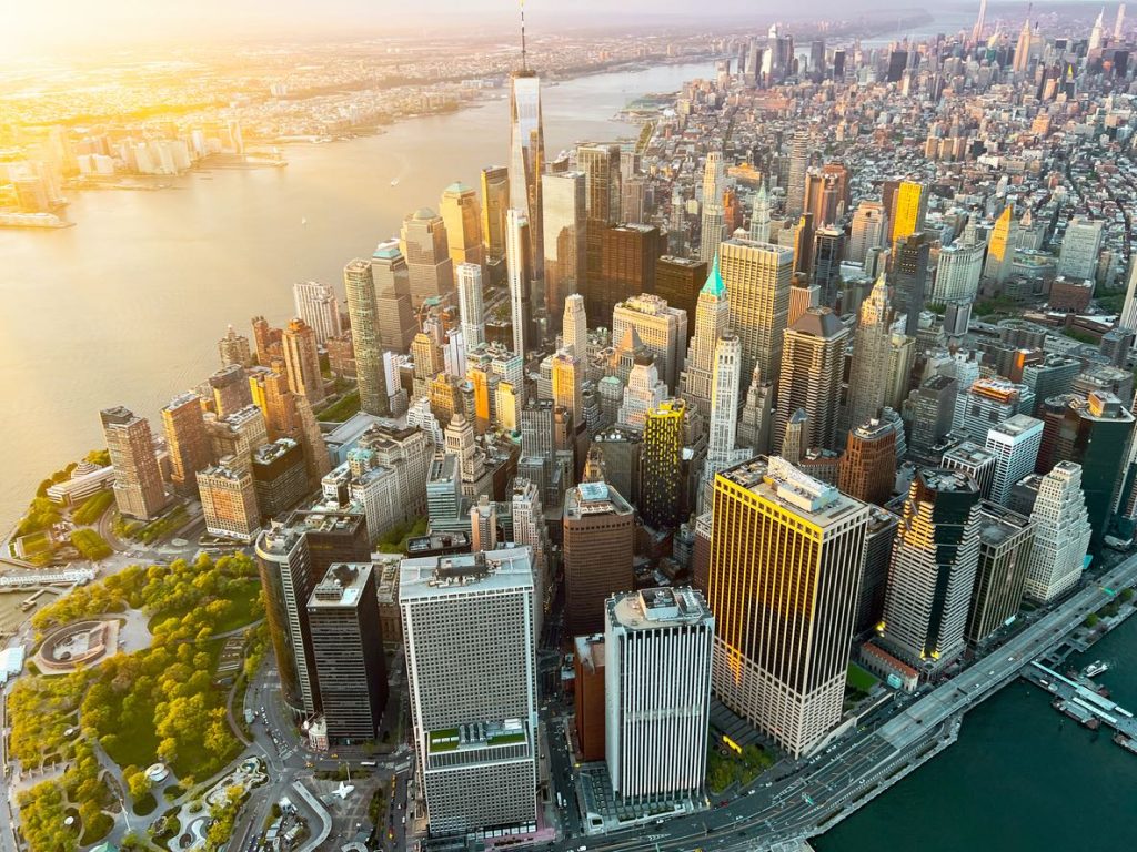Snowbird Car Shipping Routes: How to Ship a Car from New York to Florida