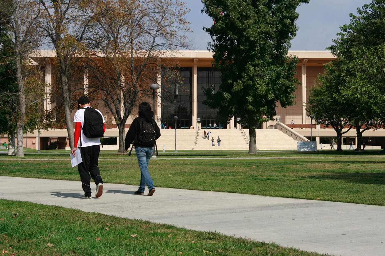 How to Ship a Car to or from California State University, Northridge (CSUN)