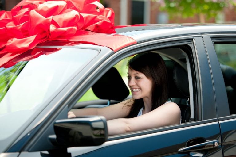 The Comprehensive Guide to Gifting a Car to a Family Member in the U.S.