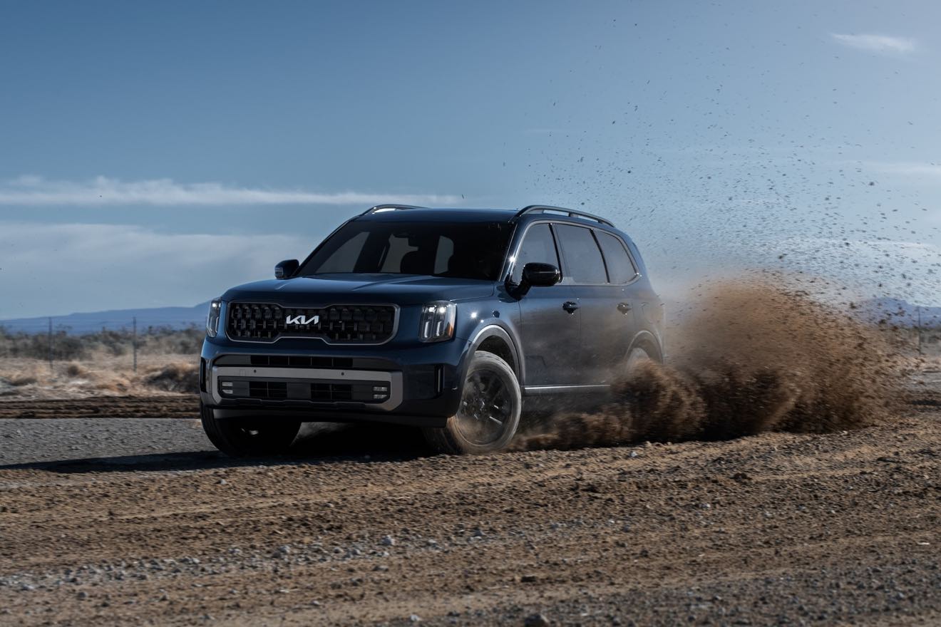 Discover the Ultimate Road Trip SUV: The 2022 Kia Telluride