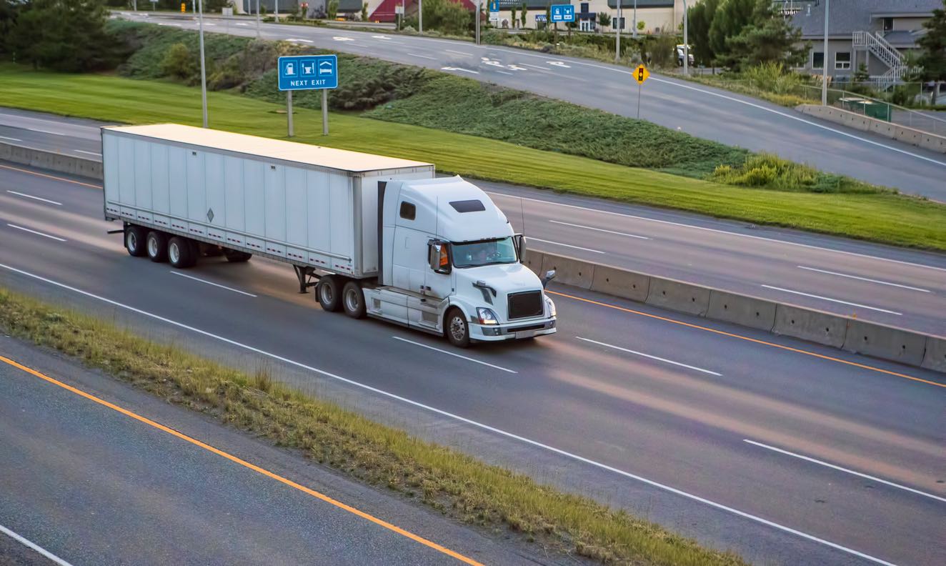 Unlocking the Mystery of Commercial Vehicle Shipping Costs: What Really Drives the Price?