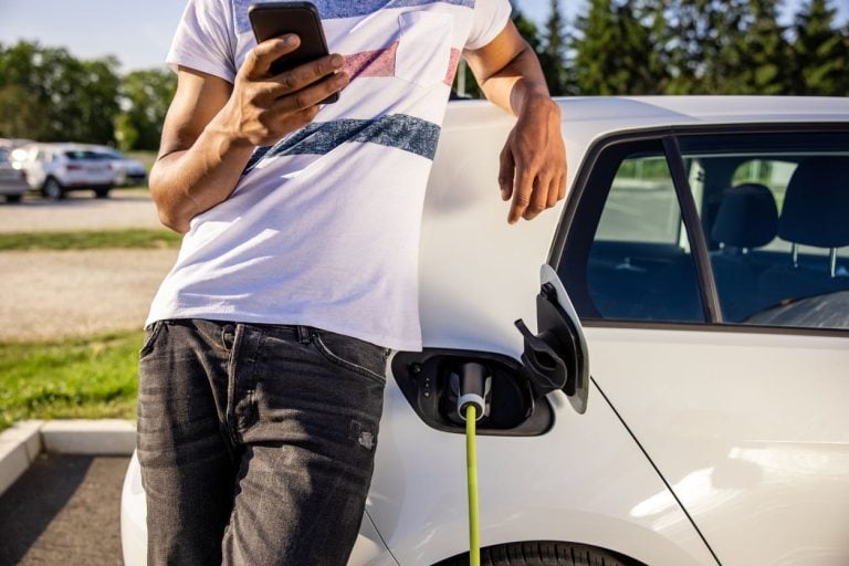 Tesla Lowers Leasing Rates as Electric Vehicles Gain Ground in the U.S. Market