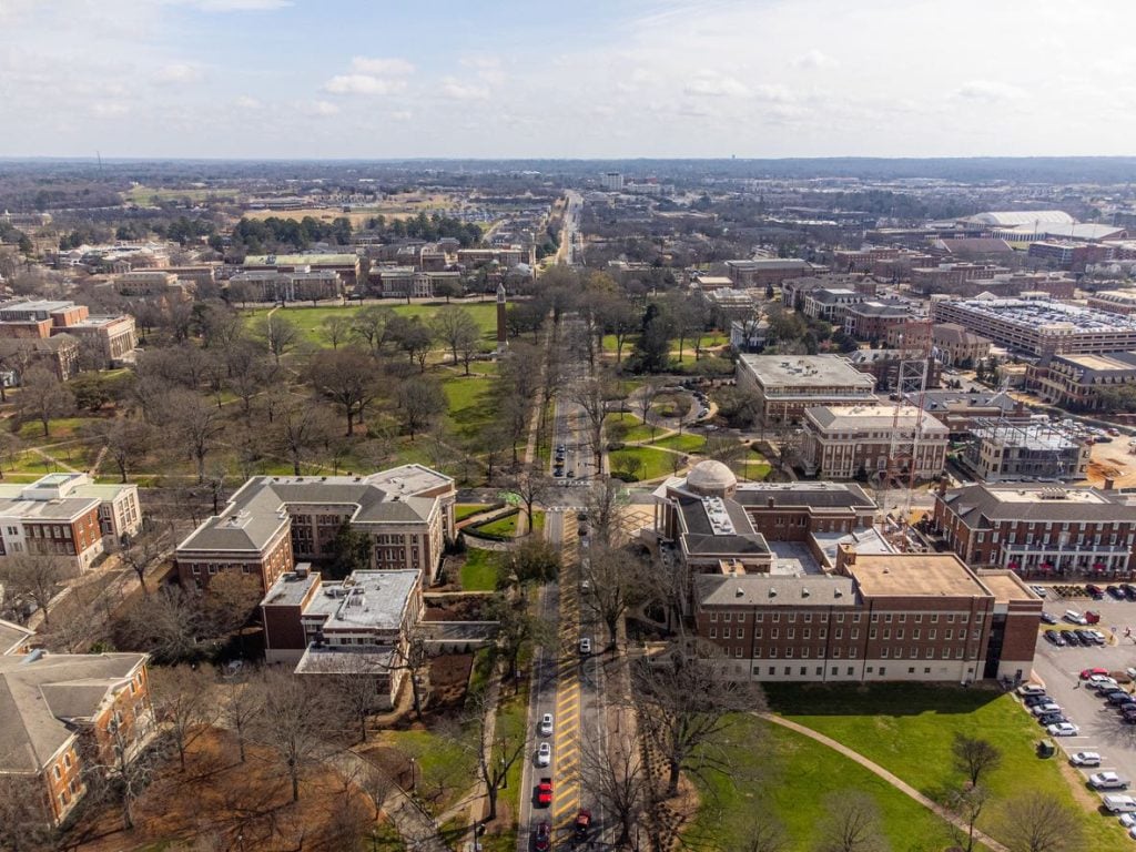 How to Ship A Car to/from the University of Alabama (UA) Tuscaloosa, AL