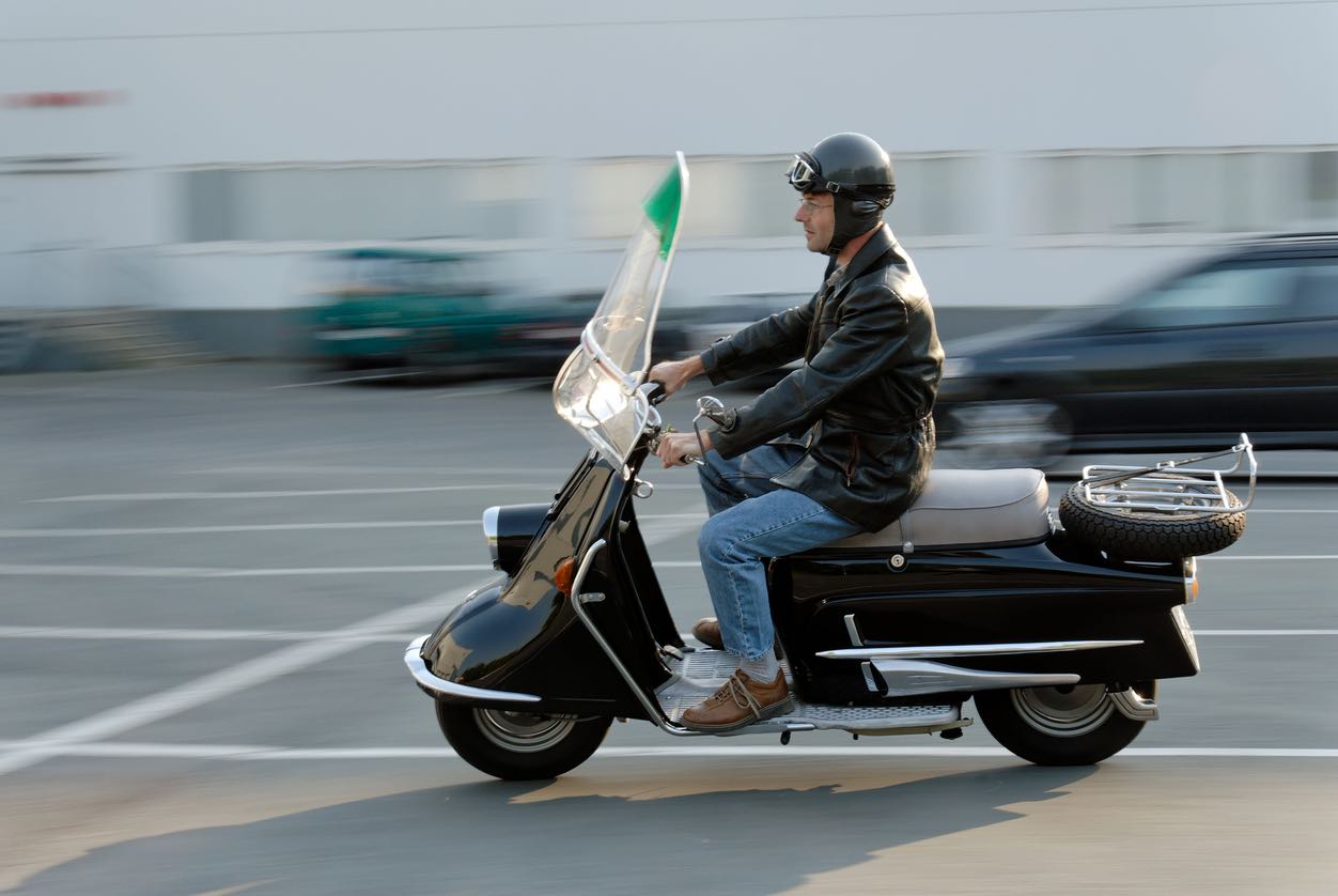 The Financial Lowdown: Why Mopeds are a Wallet-Friendly Choice in Today's Market