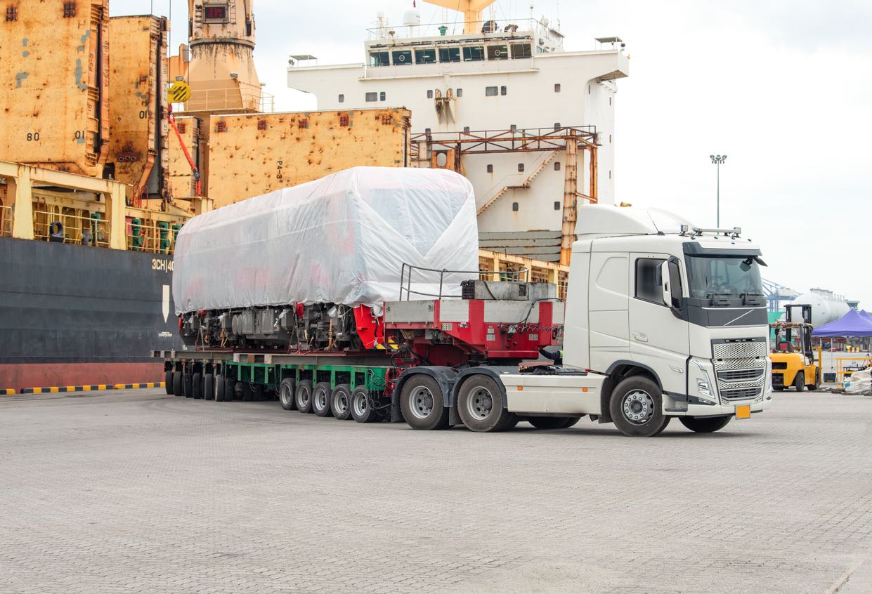 Hawaii's Premier Solution for Heavy Equipment Transport