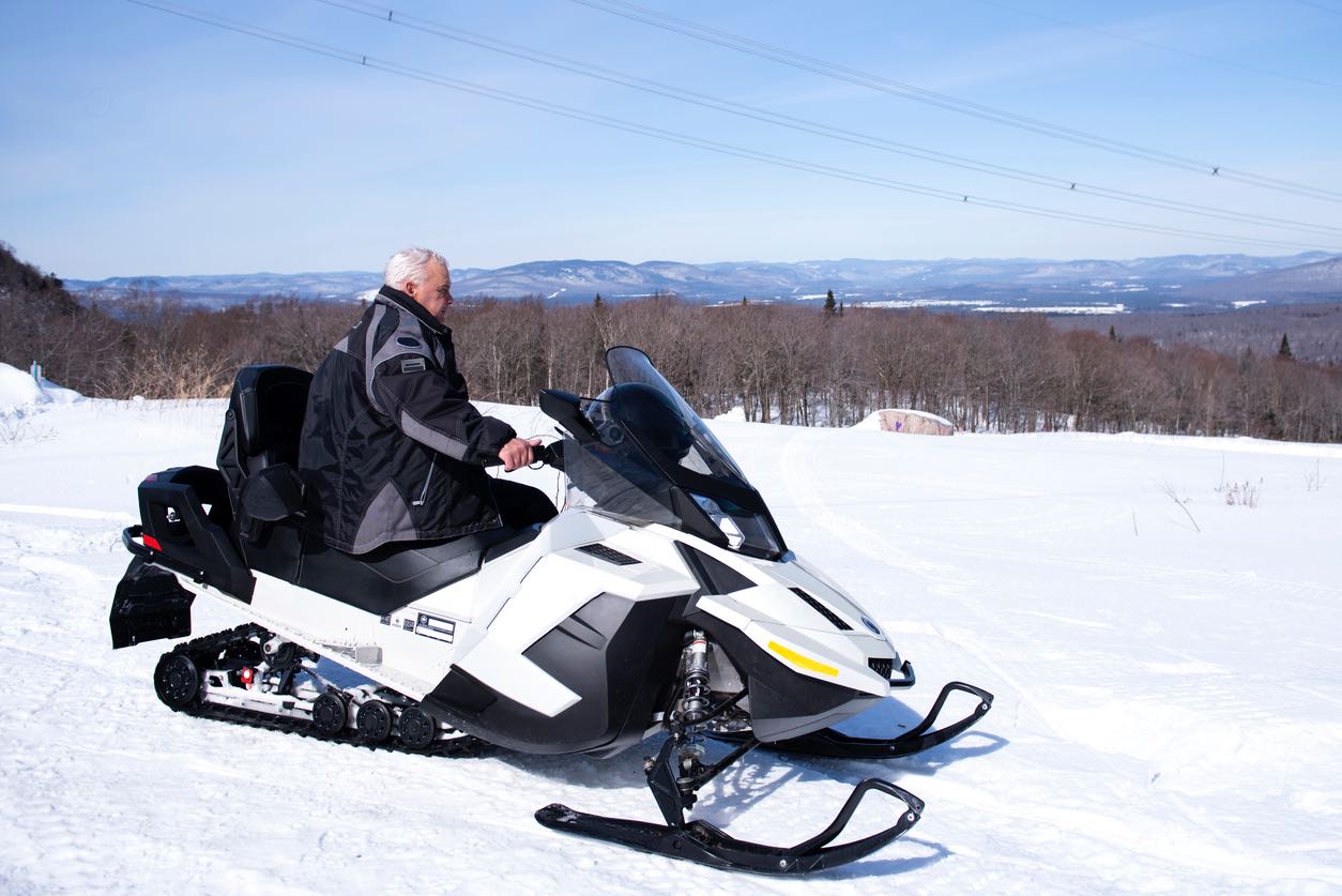 Mastering Snowmobile Transport in the Heart of Winter