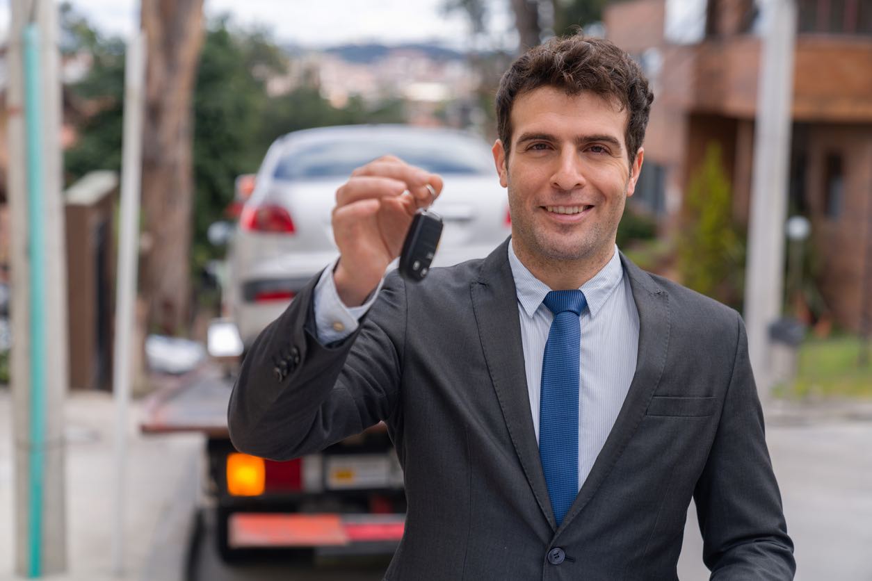 Mastering Buyer Engagement: Communication Strategies for Successful Car Sales