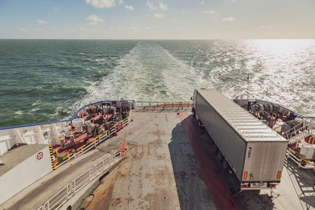 Average Cost to Ship a Car Across Country - Insights and Options