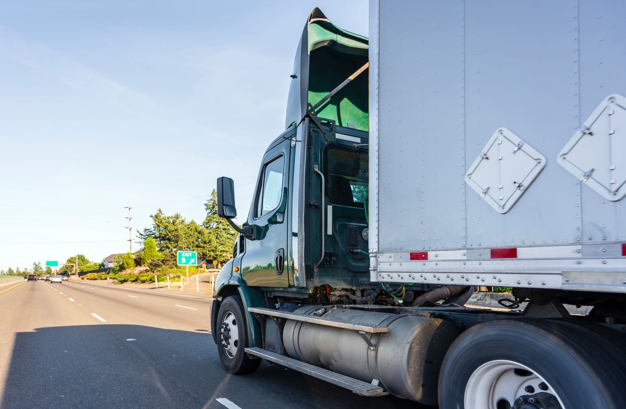 Understanding Your Auto Transport Options 