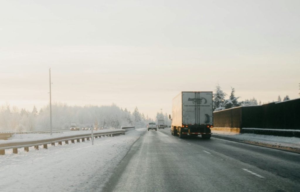 Auto Transport Delays in the US & Overcoming Common Causes