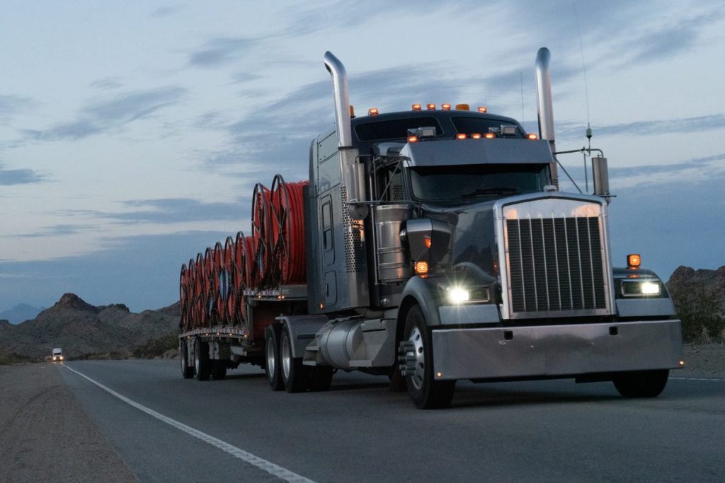 Wide vs. Oversize Loads - U.S. Transport Regulations Guide