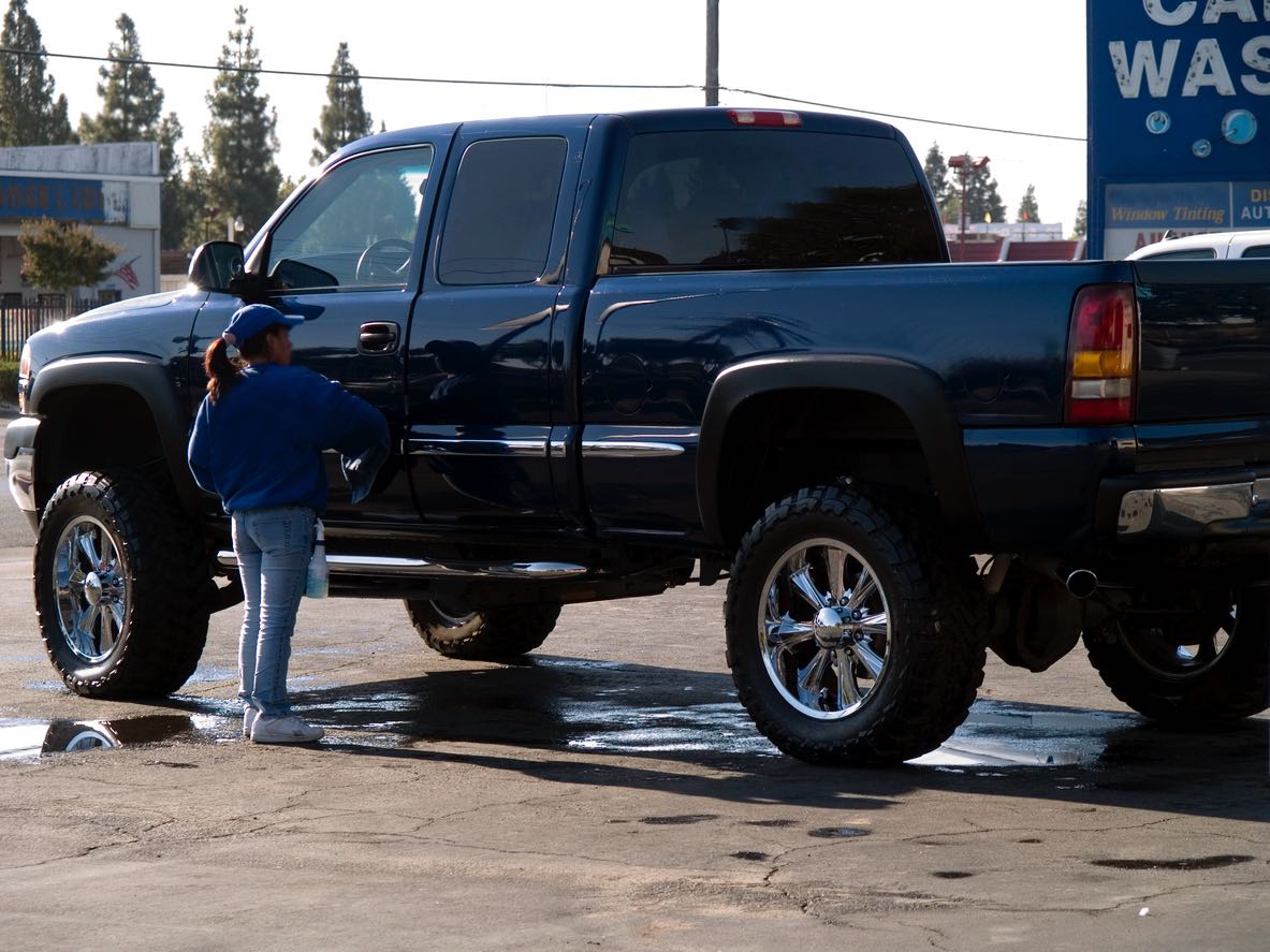 Pros and Cons of Hot Shot Trucking
