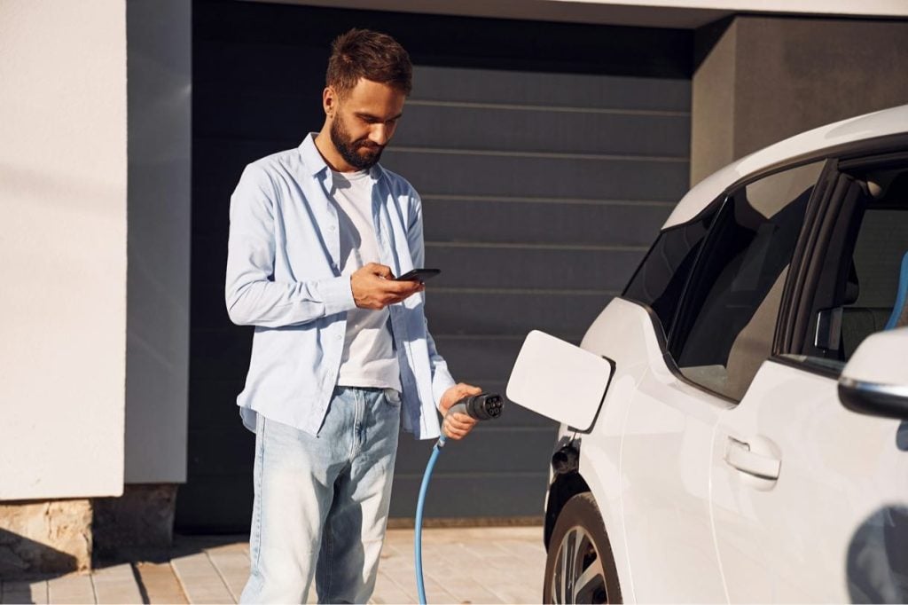 Impact of Electric Vehicle Adoption on US Auto Parts Suppliers