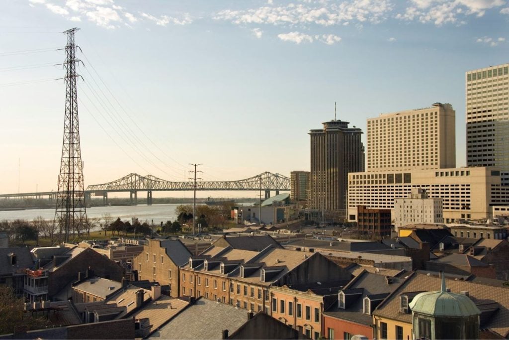 How to Ship a Car to or from Lafayette Parish, Louisiana