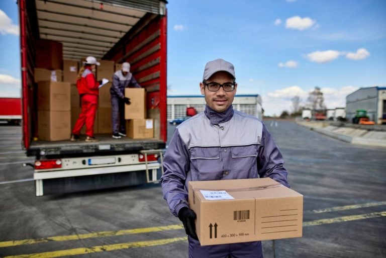 How to Ship a Car and Household Goods Together: A Stress-Free Moving Guide