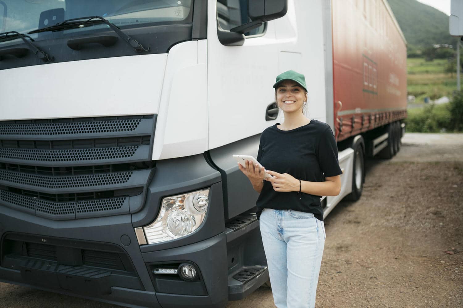 What Are the Risks and Benefits of Car Shipping vs DIY Shipping?