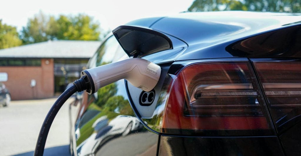 Understanding Electric Vehicle Shipping Costs: How Vehicle Condition and Modifications Affect Pricing
